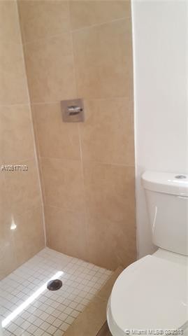 1265 SW 6th St-Unit -12 in Miami, FL - Foto de edificio - Building Photo