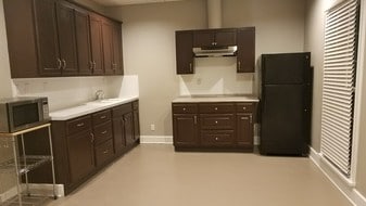 150 Spring Hollow Ct, Unit 1