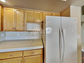 9782 Silver Dusk Ct in Las Vegas, NV - Building Photo - Building Photo