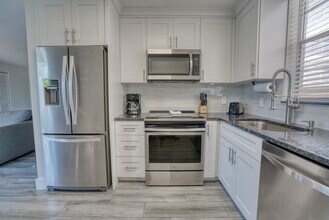 5700 Bonita Beach Rd SW in Bonita Springs, FL - Building Photo - Building Photo