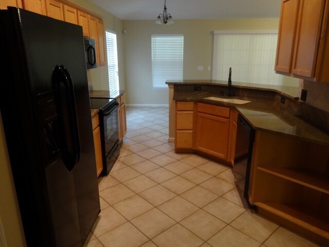 8098 Keswick Ct in Jacksonville, FL - Foto de edificio - Building Photo