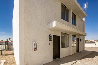 430 Lake Havasu Ave N in Lake Havasu City, AZ - Building Photo - Building Photo