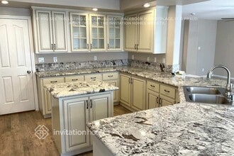 8963 Hillsboro Creek Ct in Las Vegas, NV - Foto de edificio - Building Photo