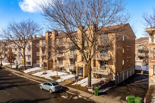 7631-7637 André-Arnoux St in Montréal, QC - Building Photo