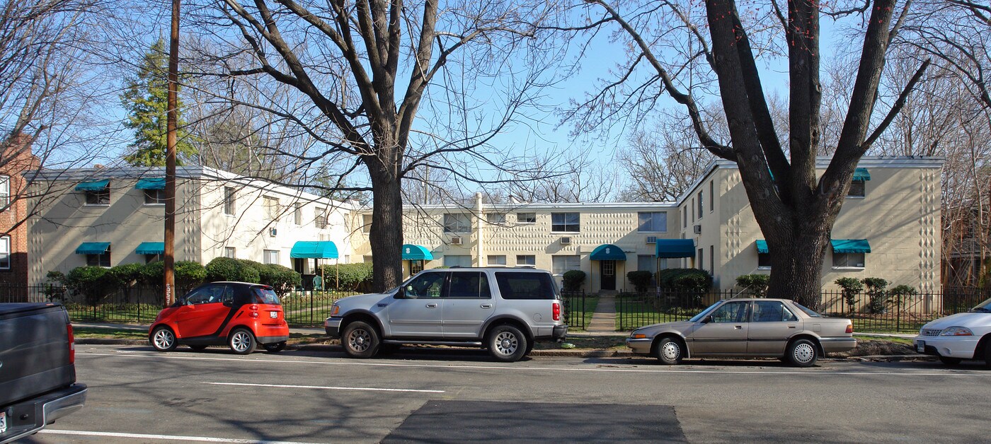 3206-3212 Ellwood Ave in Richmond, VA - Foto de edificio
