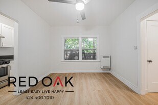 719 Heliotrope Dr, Unit 106 in Los Angeles, CA - Building Photo