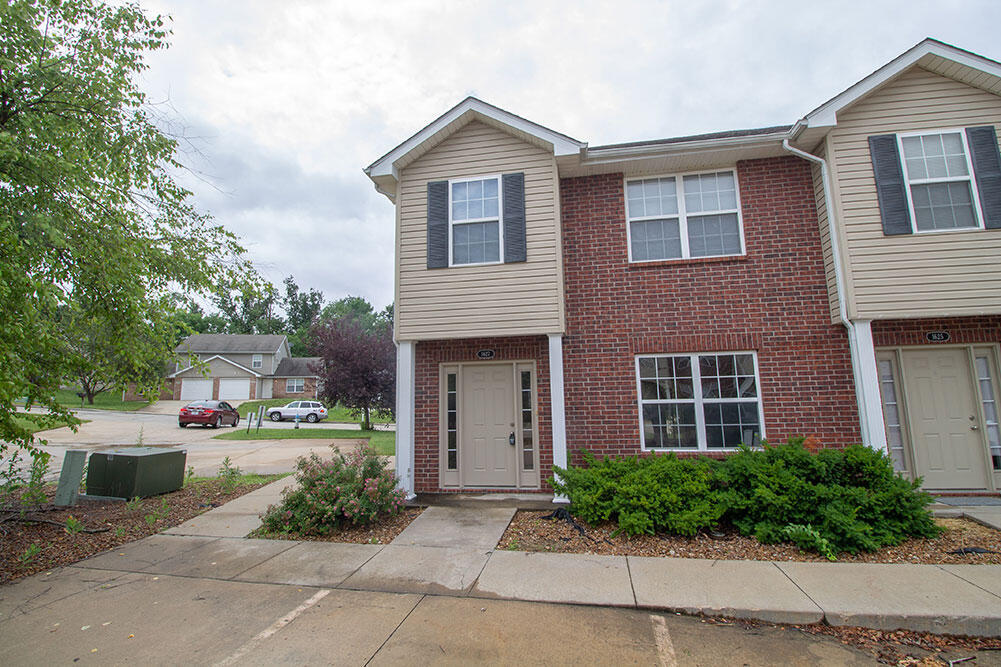 1627 Citadel Dr in Columbia, MO - Foto de edificio