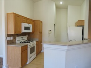 1065 Pleasure Ln in Henderson, NV - Building Photo - Building Photo