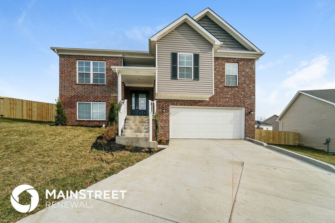 11924 Washington Green Rd in Louisville, KY - Building Photo