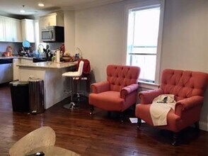 142 Centre St in Boston, MA - Building Photo - Building Photo