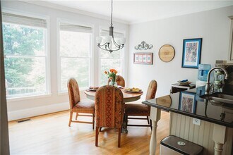 605 Lake Medlock Dr in Alpharetta, GA - Building Photo - Building Photo