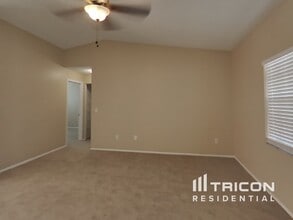 14004 Basin St in Tampa, FL - Building Photo - Building Photo