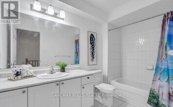 146 Giboulee Path in Oshawa, ON - Building Photo - Building Photo