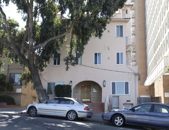 16 Vernon St in Oakland, CA - Foto de edificio - Building Photo