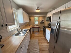 3310 Zinran Ave S in St. Louis Park, MN - Building Photo - Building Photo