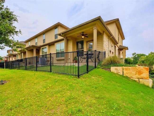 14001 Avery Ranch Blvd in Austin, TX - Foto de edificio - Building Photo