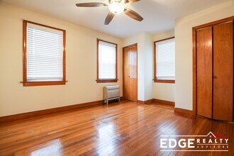 18 Academy Hill Rd, Unit 1 in Boston, MA - Foto de edificio - Building Photo