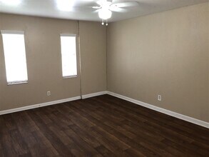 1943 Dawsey St in Tallahassee, FL - Foto de edificio - Building Photo