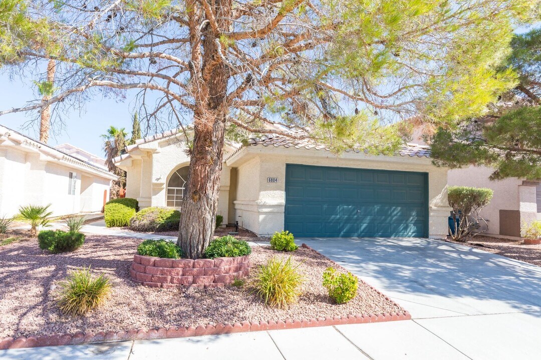 6804 Painted Canyon Ct in Las Vegas, NV - Building Photo
