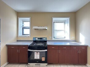 4035 W Gladys Ave, Unit N3 in Chicago, IL - Foto de edificio - Building Photo