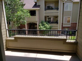 8400 S Upham Way, Unit E10 in Littleton, CO - Foto de edificio - Building Photo