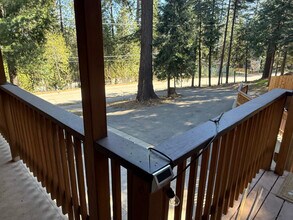 6700 Ridgeway Dr in Pollock Pines, CA - Building Photo - Building Photo
