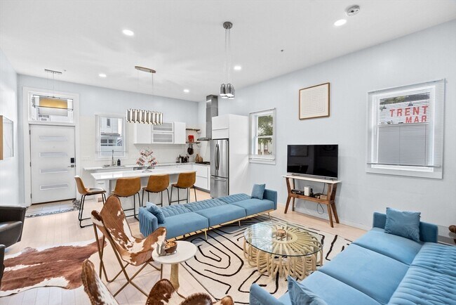 108-110-110 Trenton St in Boston, MA - Building Photo - Building Photo