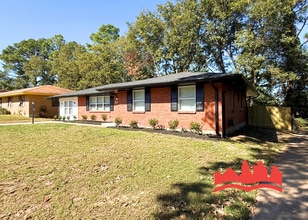 890 W Marigold Ln in Memphis, TN - Building Photo - Building Photo