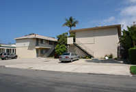 1128 Felspar Street in San Diego, CA - Foto de edificio - Building Photo