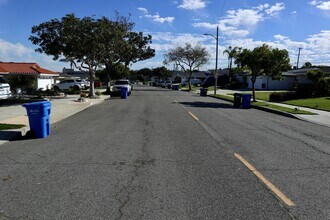 422 Avenue E in Redondo Beach, CA - Building Photo - Building Photo