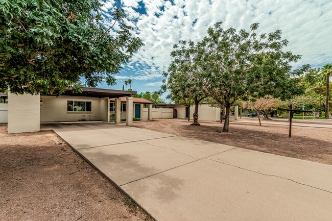property at 115 W 10th St