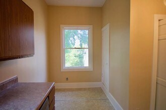 918 Gratz Street, Unit #2 in Knoxville, TN - Building Photo - Building Photo