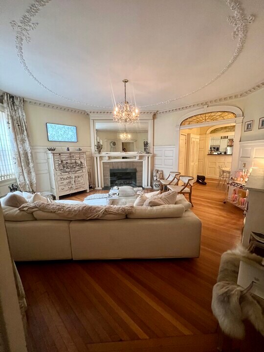 306 Commonwealth Ave, Unit 2 in Boston, MA - Building Photo