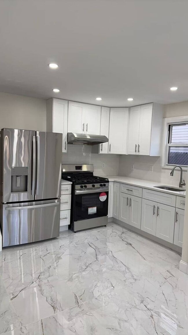 153 Serrell Ave in Staten Island, NY - Building Photo - Building Photo