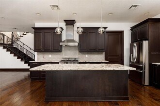 3122 W Oakellar Ave in Tampa, FL - Foto de edificio - Building Photo