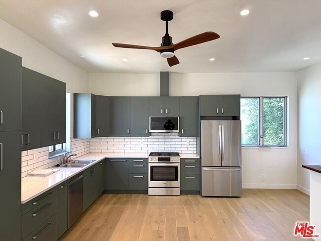 property at 1842 9th St