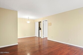 16635 N Cave Creek Rd, Unit 112 in Phoenix, AZ - Building Photo - Building Photo