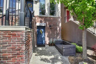 3305 Crocker Dr in Sacramento, CA - Building Photo - Building Photo