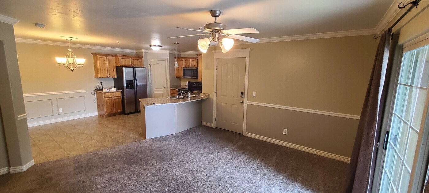 685 S 2220 W in Pleasant Grove, UT - Building Photo