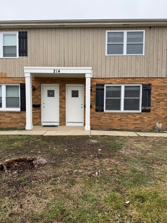 214 Lindell Dr, Unit B