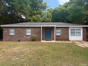 4204 W Avenida De Golf in Pace, FL - Building Photo - Building Photo