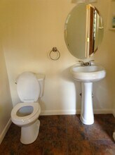 38 Whispering Pines Rd in Gansevoort, NY - Foto de edificio - Building Photo