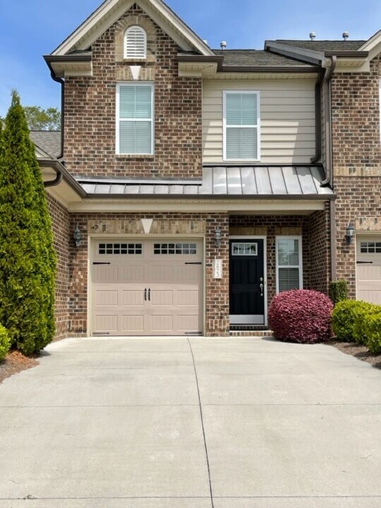2823 Grove Park Dr in Burlington, NC - Building Photo