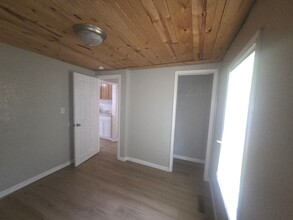 1820 W Elm St in Springfield, MO - Building Photo - Building Photo
