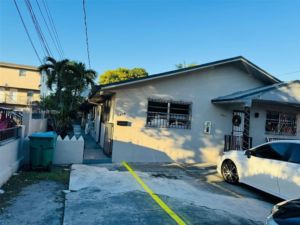 10805 SW 4th St in Miami, FL - Building Photo