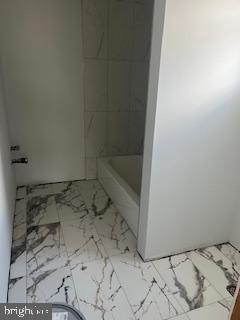 20 Florence Tollgate in Florence, NJ - Foto de edificio - Building Photo