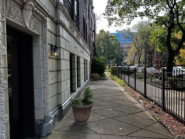5135 S Kenwood Ave in Chicago, IL - Building Photo - Building Photo