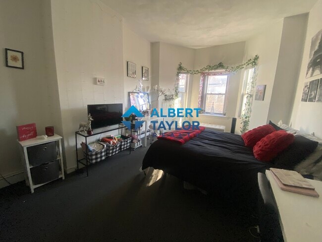 14 Wigglesworth St, Unit 1