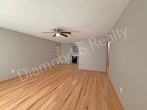 1505 W Rainey St in Ozark, MO - Building Photo - Building Photo