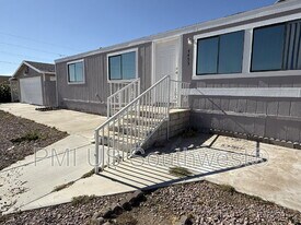 4453 Calle del Media in Fort Mohave, AZ - Building Photo
